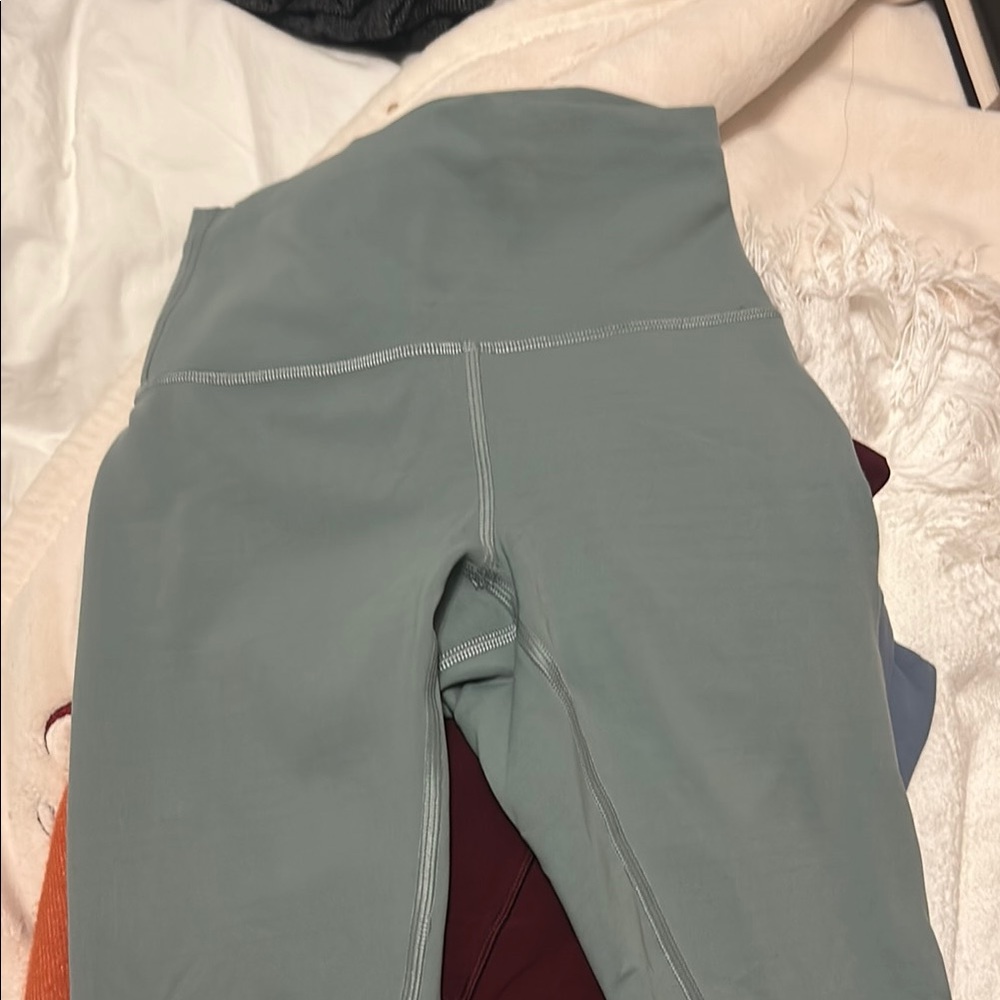 Sage green size 4 lulu leggings